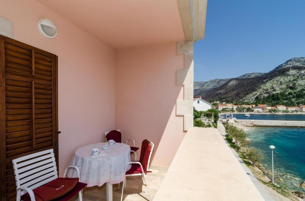 Apartments Bezek ترستينيك المظهر الخارجي الصورة